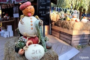 Ludwigsburg Palace Pumpkin Festival (Kürbisfest) | Ludwigsburg Palace Pumpkin Festival | World's LARGEST Pumpkin Festival | Day Trip from Stuttgart | Things to do in Autumn in Germany | Pumpkin Cuisine | Pumpkin Food | Pumpkin Contests | Day Trip from Munich | Day Trip from Frankfurt | Autumn Activities in Germany | Autumn in Germany | Fall in Germany | Herbst in Deutschland | Castles in Germany | #Ludwigsburg #BadenWürttemberg #Germany - California Globetrotter