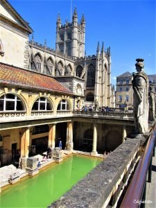 5 Quick Things to do in Bath, England | Easy Day Trips from London | London Alternatives | Best Cities in the UK to Visit | Roman Baths | 1 Day in Bath | Best Places to Visit in England | Jane Austen | Sightseeing in Bath, England | #Bath #England - California Globetrotter