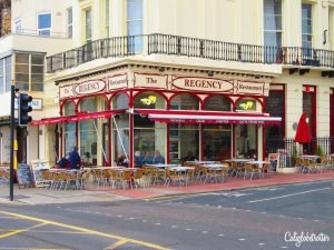 Brighton: The British Seaside | Easy Day Trips from London | London Alternatives | Brighton Sightseeing | Brighton Pier | The Royal Pavilion |UK Travel | Best Cities in the UK | Best Cities in England | The British Coastline | British Palaces & Castles | #Brighton #England - California Globetrotter