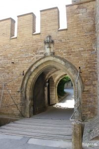Burg Hohenzollern | Castles in Germany | German Castles | Castles in Baden-Württemberg | Castles in Southern Germany | Southern Germany Castles | Top Places to Visit in Germany | Cool Castles in Germany | Difference between Burg or Schloss? | Beautiful Castles in Germany | #BurgHohenzollern #BadenWürttemberg #Germany #GermanCastles - California Globetrotter