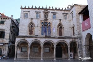 Dubrovnik - Things You Shouldn't Miss | The Pearl of the Adriatic Sea | Best Cities to Visit in Croatia | Fortress Towns in Croatia | Things to do in Dubrovnik | Amazing Balkan Cities to Visit | Balkan Travel | Croatia Road Trip | Beaches near Dubrovnik | How to Avoid the Crowds | Game of Thrones | #Dubrovnik #Croatia #Europe #Balkans #BalkanTravel - California Globetrotter