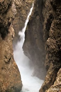 Leutasch Spirit Gorge (Leutasch Geisterklamm) near Mittenwald | Day Trips from Munich | Hiking in Germany | Family-friendly Hikes in Germany | Spirits and Goblins | Cute Villages in Bavaria | Places to Go in Bavaria | Best Hikes in Europe | Hikes for Kids in Germany | Easy Hikes in Bavaria | Hikes for Beginners | #LeutaschSpiritGorge #Mittenwald #Bavaria #Germany #Europe - California Globetrotter
