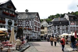 The Adorable Half-timbered Town of Monschau, Germany | Towns in North-Rhein Westphalia | Northern Germany Towns to Visit | Half-timbered Towns in Germany | Fairy Tale Towns in Germany | North Eifel Towns | Day Trip from Aachen | Day Trip from Frankfurt | Day Trip from Belgium | Small German Towns Survived WWII | Best Places to Visit in Germany | #Monschau #NorthRheinWestphalia #Germany - California Globetrotter
