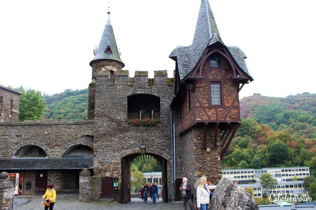 Cochem & the Reichsburg Castle | Mosel Valley Attractions | What to do in the Mosel Valley | Cochem Travel Guide | What to do in Cochem | Unique German Castles | Castles in Germany | Autumn in Germany | Top Places to Visit in Germany | #Cochem #Germany #GermanCastles - California Globetrotter