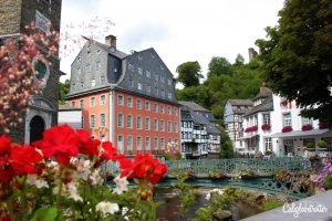 The Most Picturesque Half-timbered Towns in Germany | Fairytale Towns in Germany | Disney-esque Towns in Germany | Small Towns in Germany | Disney Fairytale Towns | Small Towns vs Big Cities in Germany | Top Places to Visit in Germany | Small Towns to Visit in Germany | Fachwerkstäte | Deutsche Fachwerkstraße | #Germany #Halftimbered - California Globetrotter