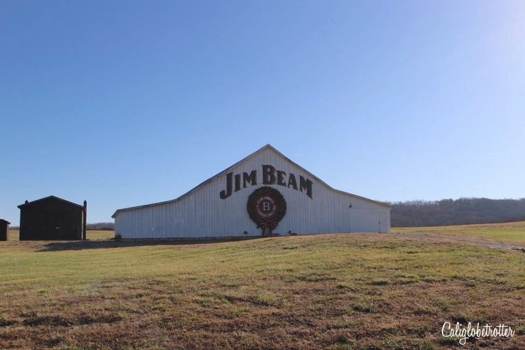 A COMPLETE Guide to the Kentucky Bourbon Trail | KY Bourbon Trail | Top Distilleries to Visit in Kentucky | Distilleries in Kentucky | Distilleries in Louisville | Ultimate Foodie Experience in Kentucky | Kentucky Heritage | Kentucky Bourbons | Bourbon Trail Passport | Kentucky Bourbon Country | Kentucky Road Trip | Distillery tours - California Globetrotter