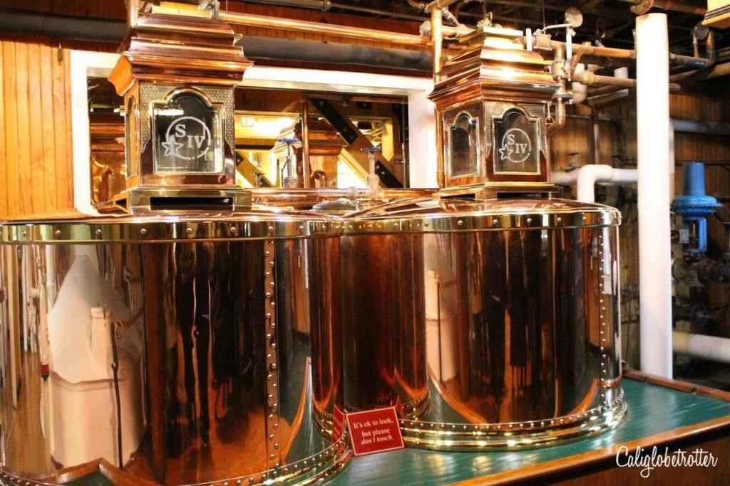 A COMPLETE Guide to the Kentucky Bourbon Trail | KY Bourbon Trail | Top Distilleries to Visit in Kentucky | Distilleries in Kentucky | Distilleries in Louisville | Ultimate Foodie Experience in Kentucky | Kentucky Heritage | Kentucky Bourbons | Bourbon Trail Passport | Kentucky Bourbon Country | Kentucky Road Trip | Distillery tours - California Globetrotter