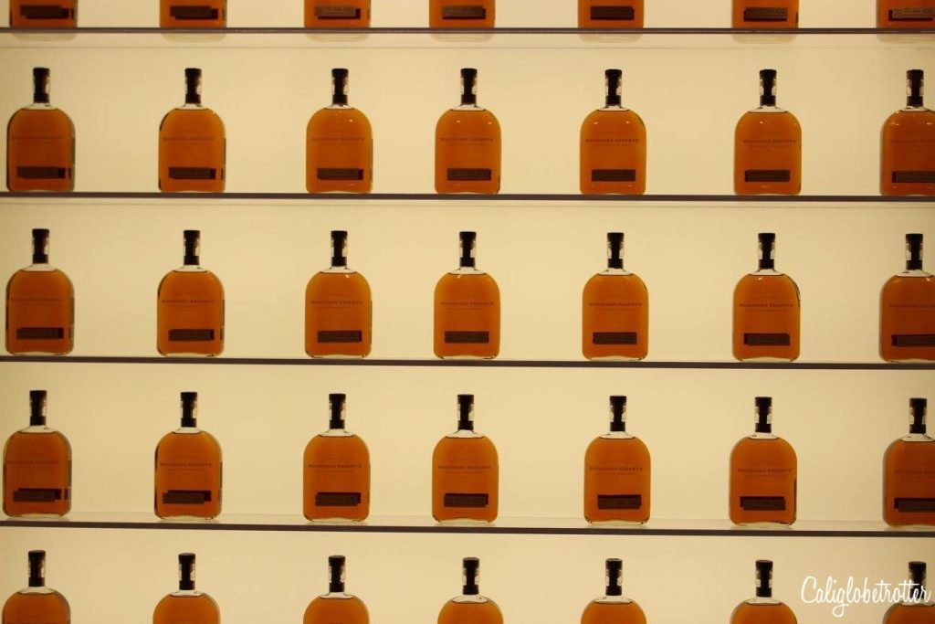 A COMPLETE Guide to the Kentucky Bourbon Trail | KY Bourbon Trail | Top Distilleries to Visit in Kentucky | Distilleries in Kentucky | Distilleries in Louisville | Ultimate Foodie Experience in Kentucky | Kentucky Heritage | Kentucky Bourbons | Bourbon Trail Passport | Kentucky Bourbon Country | Kentucky Road Trip | Distillery tours - California Globetrotter