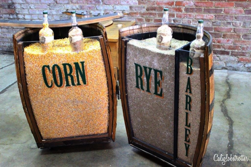 A COMPLETE Guide to the Kentucky Bourbon Trail | KY Bourbon Trail | Top Distilleries to Visit in Kentucky | Distilleries in Kentucky | Distilleries in Louisville | Ultimate Foodie Experience in Kentucky | Kentucky Heritage | Kentucky Bourbons | Bourbon Trail Passport | Kentucky Bourbon Country | Kentucky Road Trip | Distillery tours - California Globetrotter
