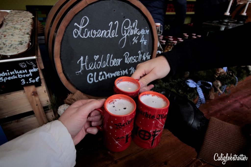 Guide to Vienna's Christmas Markets | Wien Weihnachtsmarkts | Wiener Weihnachtsmarkt | Best Christmas Markets in Vienna | Best Glühwein in Vienna | Things to do in Vienna in Winter | Family-friendly Christmas Markets in Vienna | Vienna in Winter | Vienna in December |Christmas lights in Vienna - Vienna, Austria - California Globetrotter