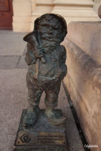 The Dwarfs of Wroclaw - The Gnomes of Wroclaw - Hunting for Dwarfs in Wroclaw - Krasnal - Wroclaw, Poland - Things to do in Wroclaw - Family friendly activities in Wroclaw - Things to do with kids in Wroclaw - California Globetrotter