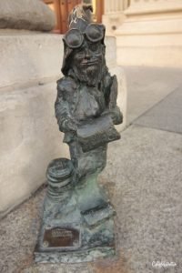 The Dwarfs of Wroclaw - The Gnomes of Wroclaw - Hunting for Dwarfs in Wroclaw - Krasnal - Wroclaw, Poland - Things to do in Wroclaw - Family friendly activities in Wroclaw - Things to do with kids in Wroclaw - California Globetrotter
