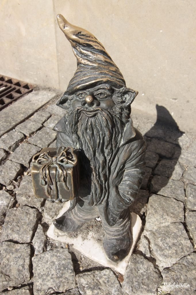 The Dwarfs of Wroclaw - The Gnomes of Wroclaw - Hunting for Dwarfs in Wroclaw - Krasnal - Wroclaw, Poland - Things to do in Wroclaw - Family friendly activities in Wroclaw - Things to do with kids in Wroclaw - California Globetrotter