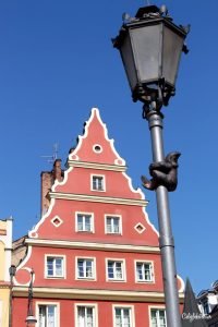 The Dwarfs of Wroclaw - The Gnomes of Wroclaw - Hunting for Dwarfs in Wroclaw - Krasnal - Wroclaw, Poland - Things to do in Wroclaw - Family friendly activities in Wroclaw - Things to do with kids in Wroclaw - California Globetrotter