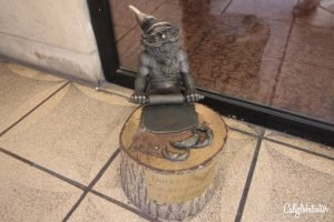 The Dwarfs of Wroclaw - The Gnomes of Wroclaw - Hunting for Dwarfs in Wroclaw - Krasnal - Wroclaw, Poland - Things to do in Wroclaw - Family friendly activities in Wroclaw - Things to do with kids in Wroclaw - California Globetrotter