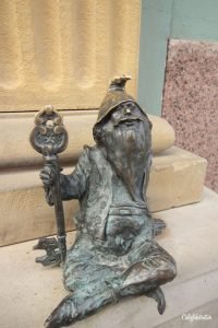 The Dwarfs of Wroclaw - The Gnomes of Wroclaw - Hunting for Dwarfs in Wroclaw - Krasnal - Wroclaw, Poland - Things to do in Wroclaw - Family friendly activities in Wroclaw - Things to do with kids in Wroclaw - California Globetrotter
