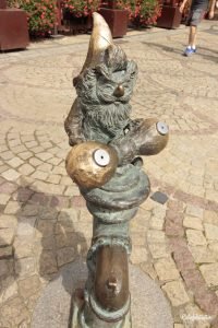 The Dwarfs of Wroclaw - The Gnomes of Wroclaw - Hunting for Dwarfs in Wroclaw - Krasnal - Wroclaw, Poland - Things to do in Wroclaw - Family friendly activities in Wroclaw - Things to do with kids in Wroclaw - California Globetrotter