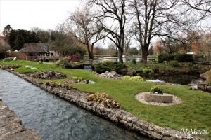 The Cotswolds: An Area of Outstanding Natural Beauty | Day Trip from London | Quintessential English Villages | What to do in the Cotswolds | Where to go in the Cotswolds | Bibury | Bourton-on-the-Water | Stow-on-the-Wold | Cirencester | Castle Combe | Burford | English Countryside #Cotswolds #England – California Globetrotter