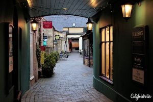 The Cotswolds: An Area of Outstanding Natural Beauty | Day Trip from London | Quintessential English Villages | What to do in the Cotswolds | Where to go in the Cotswolds | Bibury | Bourton-on-the-Water | Stow-on-the-Wold | Cirencester | Castle Combe | Burford | English Countryside #Cotswolds #England – California Globetrotter