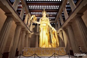 The Parthenon | Athens of the South | Nashville, TN: Honky Tonk Heaven | Honky Tonk Highway | Things to do in Nashville | Music City Total Access Pass | Nashville City Card | Budget-friendly Nashville | Day Trips from Nashville | Nashville Street Art | Wall Murals in Nashville | Nashville City Guide | #Nashville #Tennessee #StreetArt #Budgetfriendly - California Globetrotter