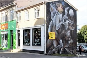 Budget-Friendly Layover in Reykjavik, Iceland | 19 hour lay over in Reykjavik | Reykjavik layover | Wow Airlines Iceland Layover | Free Things to do in Reykjavik | Reykjavik Free Things to Do | Reykjavik Main Sights | Budget Airline Long Haul Flight to US | Budget-friendly Reykjavik | Street Art in Reykjavik | Reykjavik Street Art | #Reykjavik #Iceland - California Globetrotter